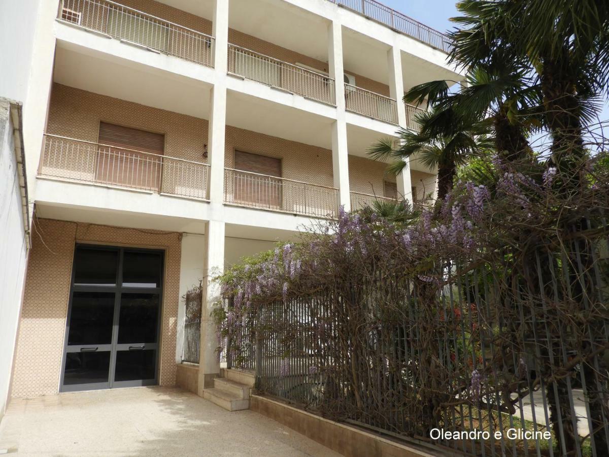 Oleandro E Glicine Apartment Lecce Exterior photo