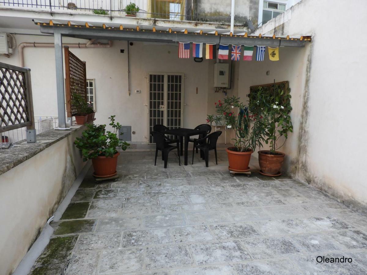 Oleandro E Glicine Apartment Lecce Exterior photo