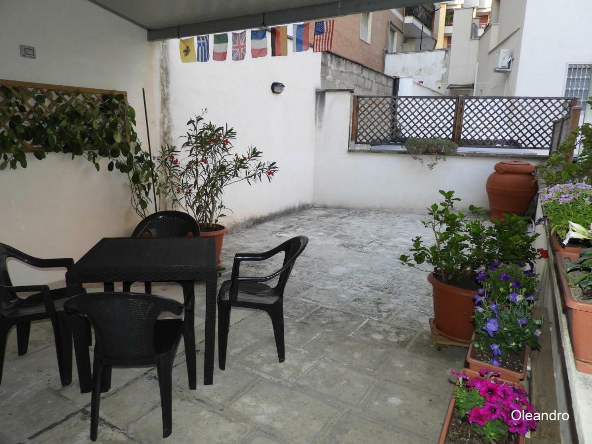Oleandro E Glicine Apartment Lecce Exterior photo