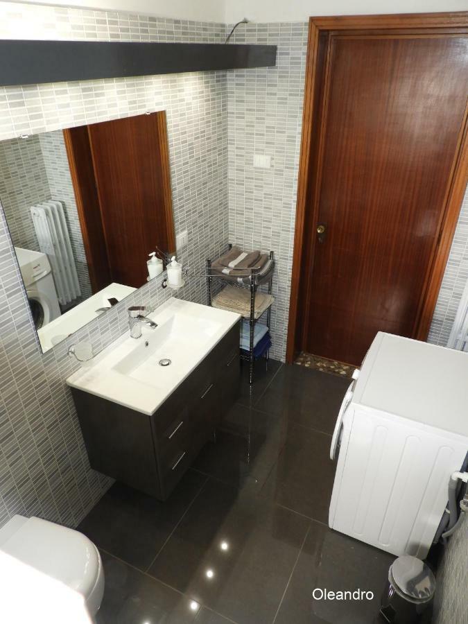 Oleandro E Glicine Apartment Lecce Exterior photo